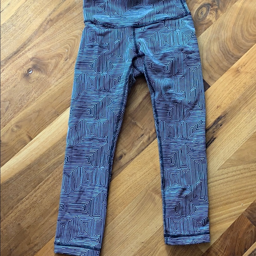Lululemon wunder under leggings size 2